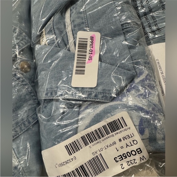 🎉LAST PIECE🎉Free People Free Airbrushed Blossom Denim Top - Women's - Picture 9 of 11